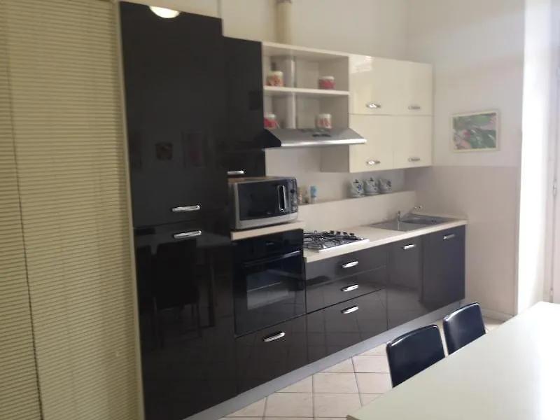 Stop & Sleep Bergamo Guest house